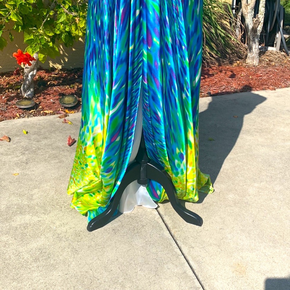 Stunning colorful whimsical gem gown by La Femme size 6 - Picture 5 of 6